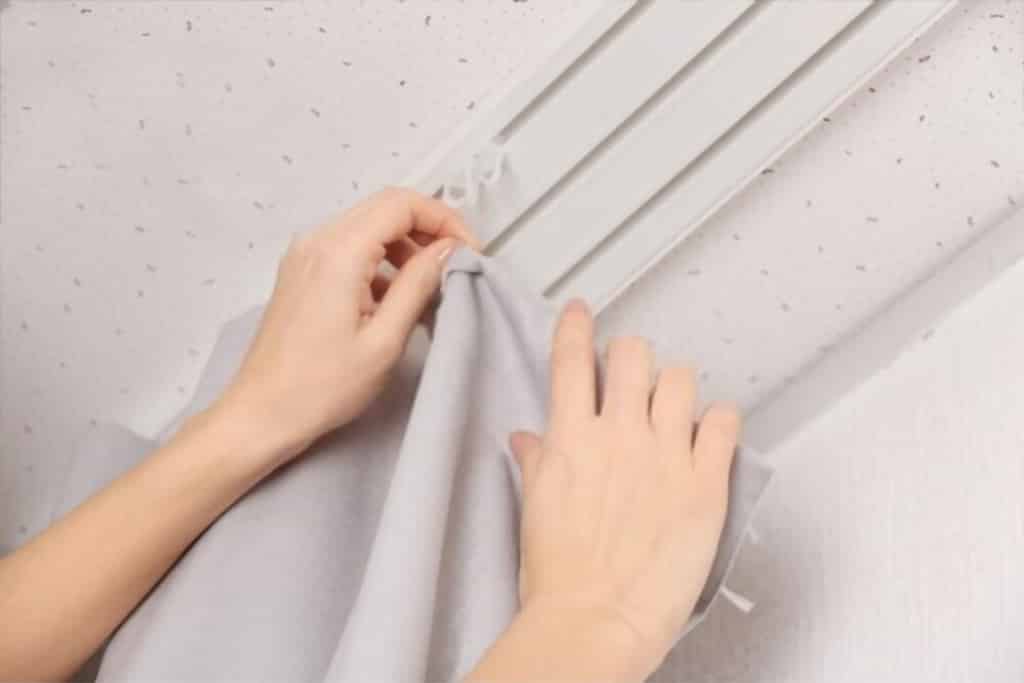 Curtains Fixing